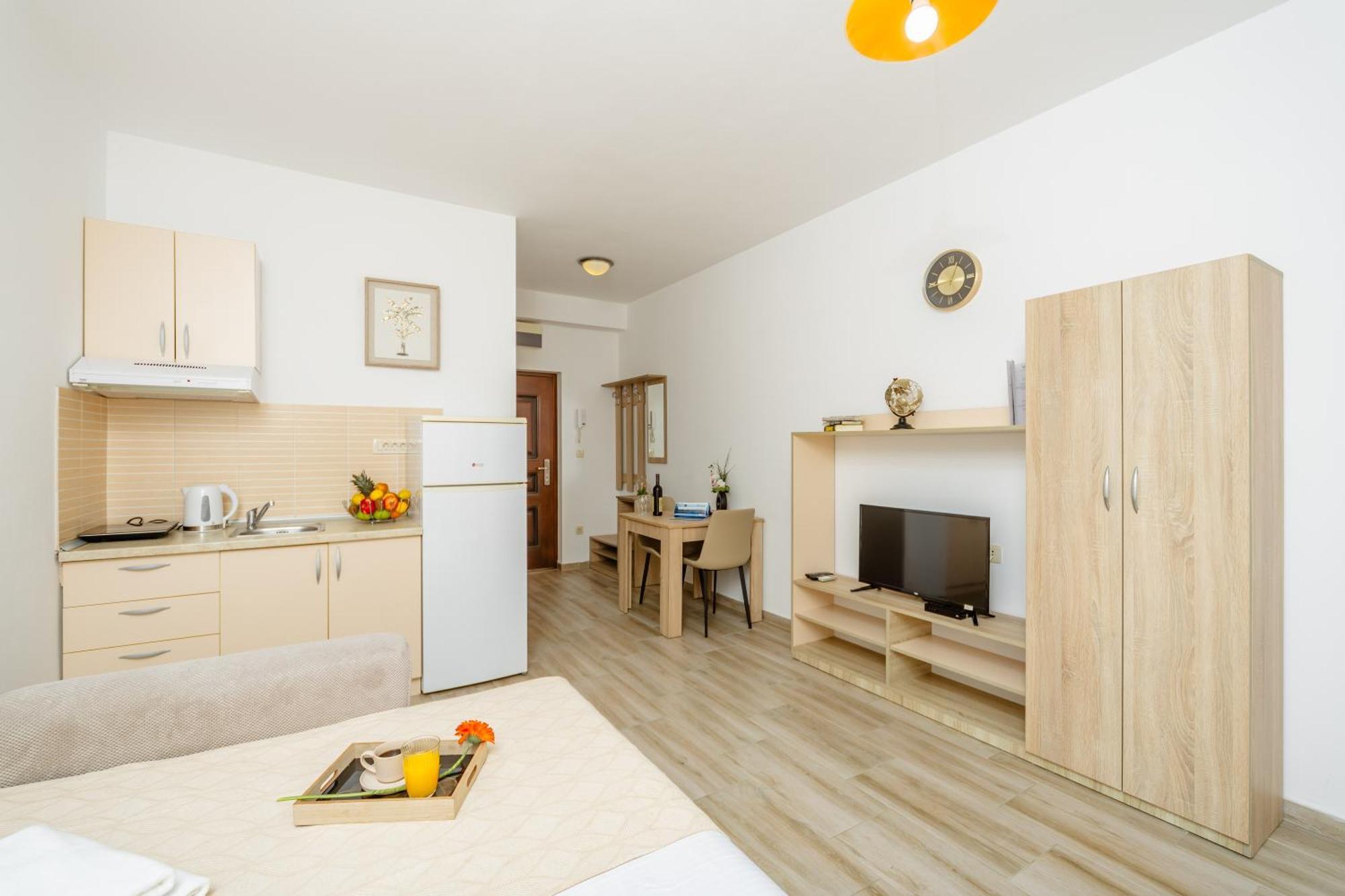 Arvala Apartments 布德瓦 外观 照片